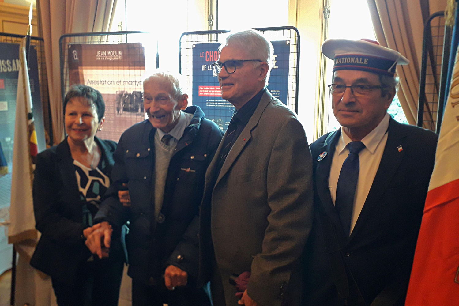 Notre présidente, Ghislaine TAFFARY et Léon Layré, ancien résistant centenaire.